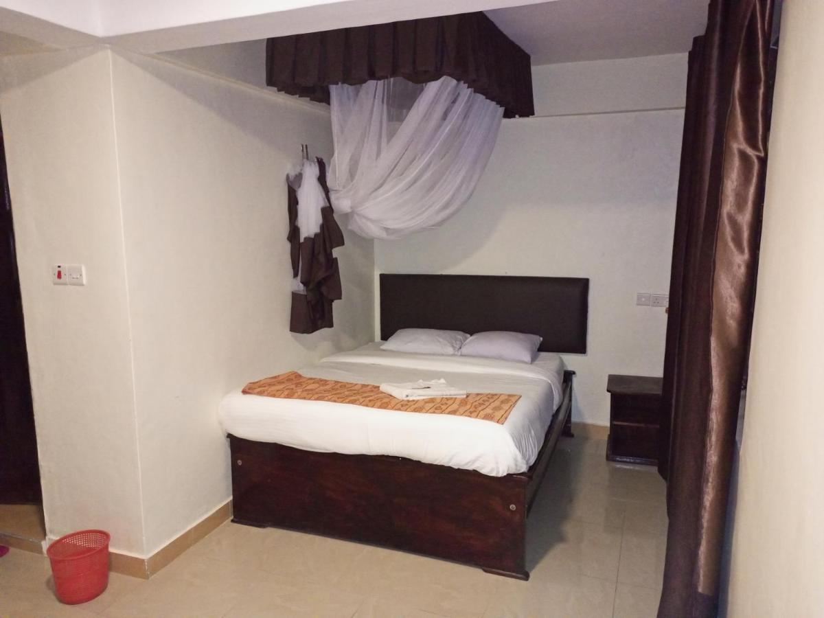 Beach View Hotel - Кисуму Экстерьер фото